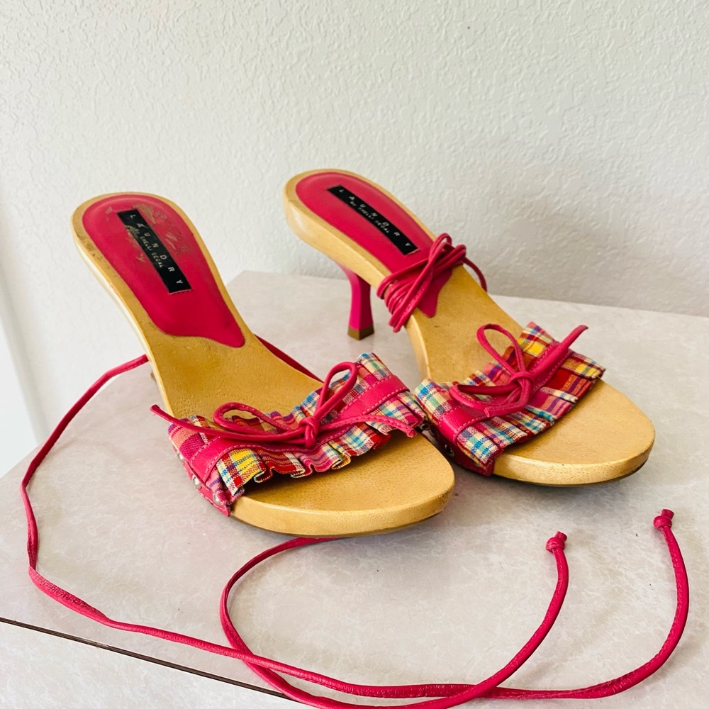 Vintage Laundy Shelli Segal Y2K 90s Pink Wood Ankle strap Heels Sandals Kitten